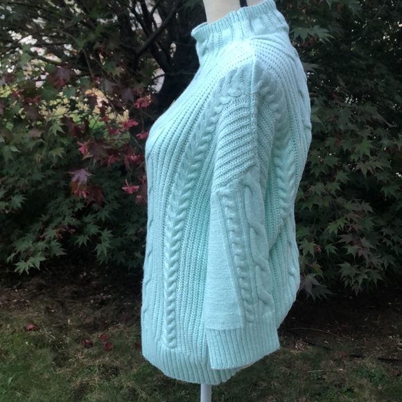 Vince Camuto Women’s Sweater - Picture 3 of 6